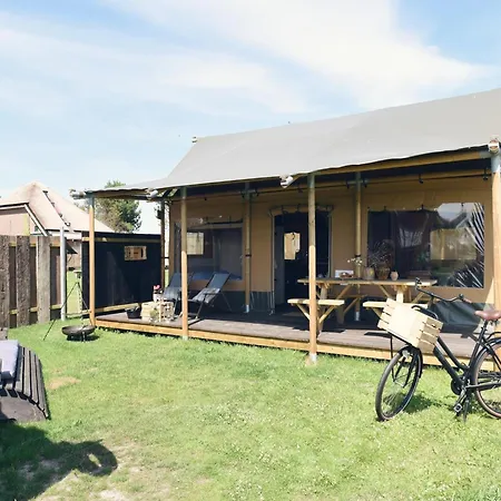 Near Dunes Glamping *